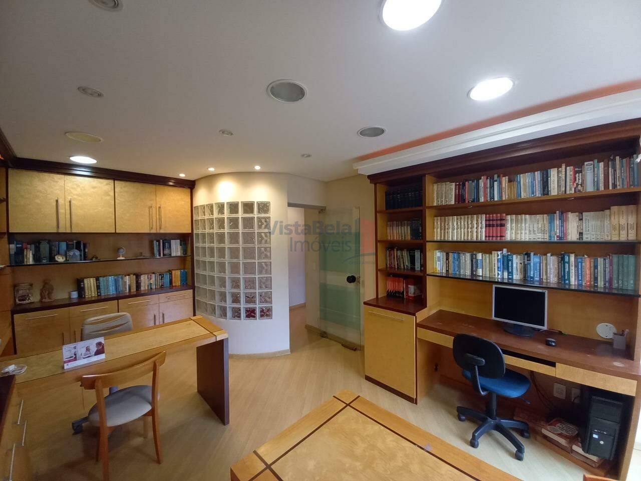 Sala à venda no Centro: 