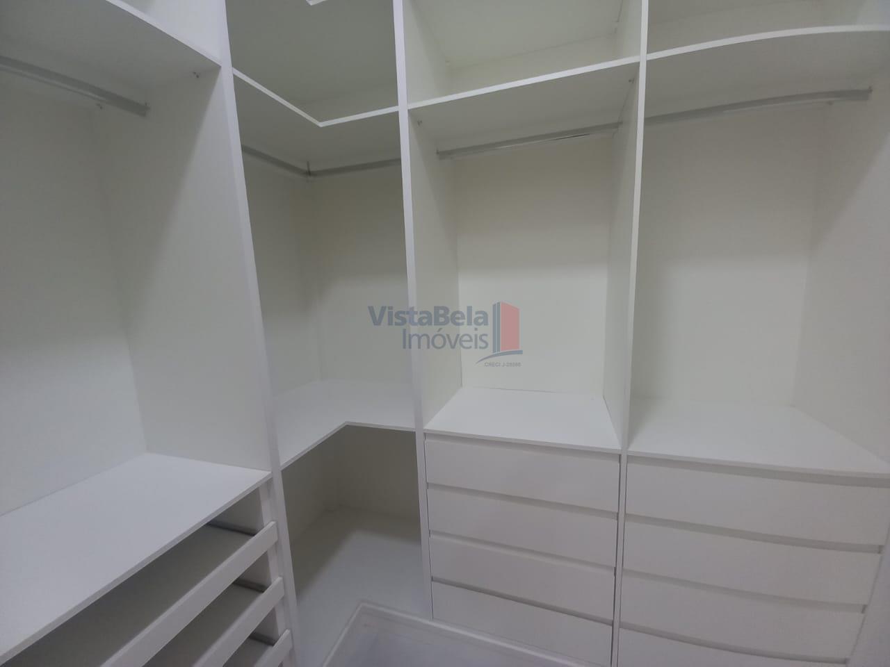 Casa em Condomínio à venda no Loteamento Residencial Campos do Conde II: CLOSET SUÍTE MASTER