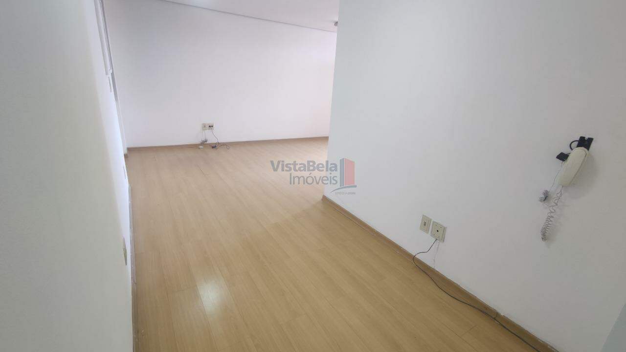 Sala à venda no Centro: 