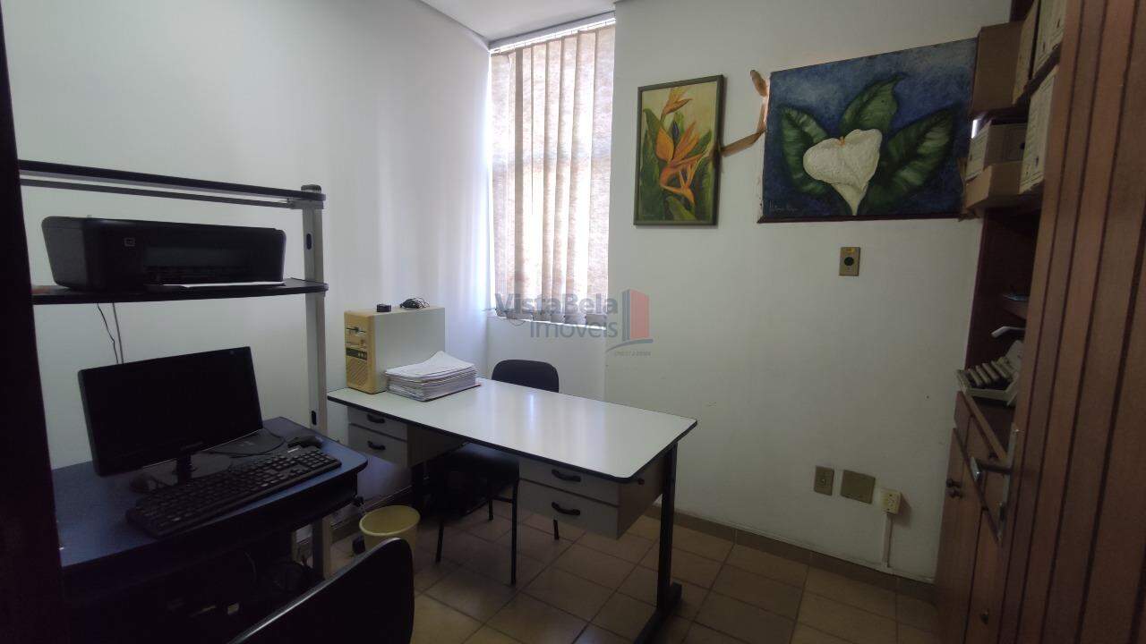 Sala à venda no Centro: 
