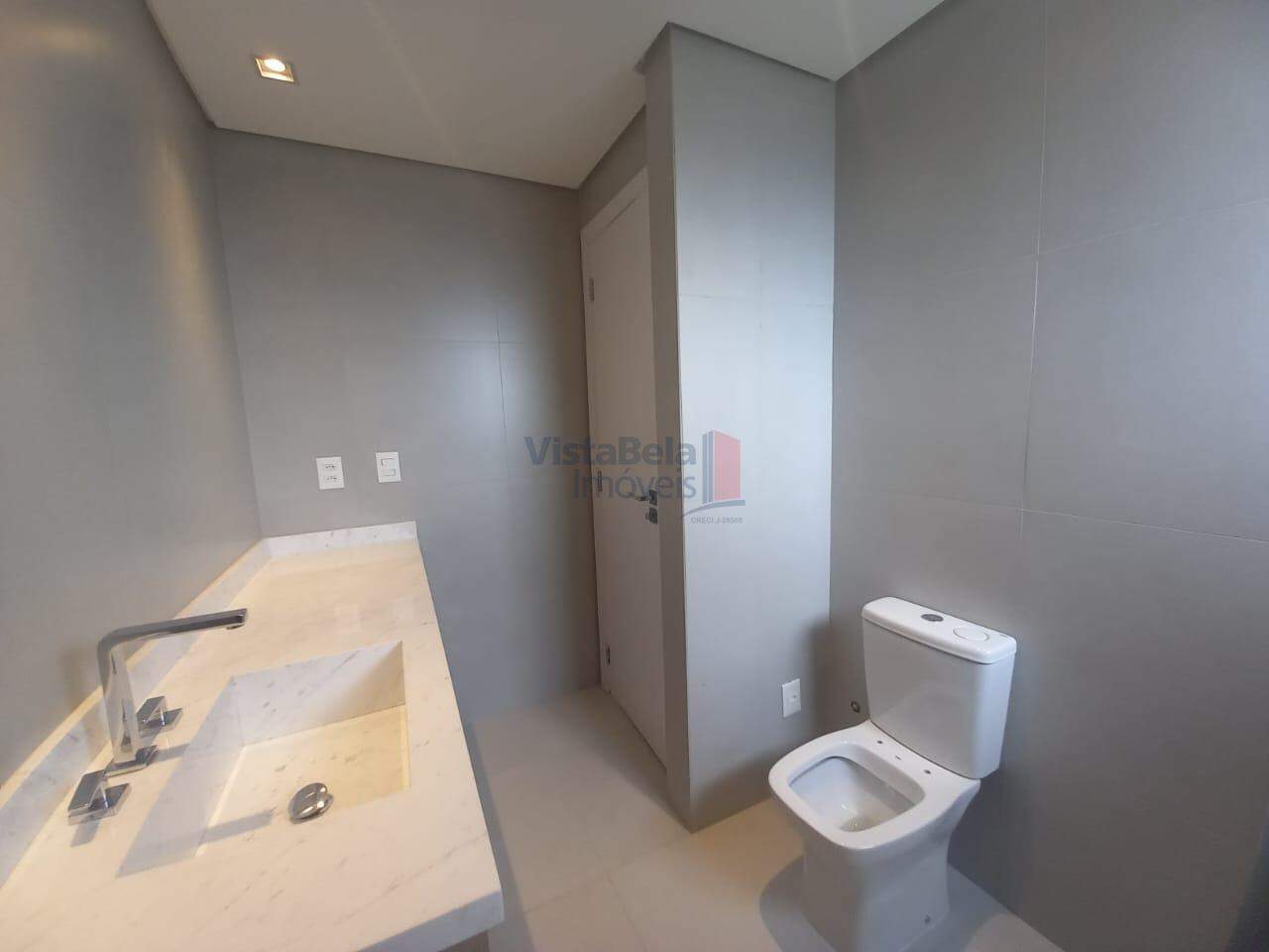 Apartamento à venda no Jardim das Nações: 