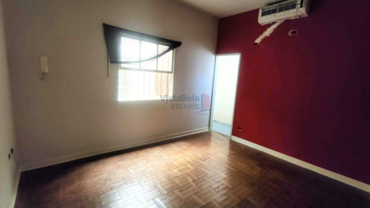 Casa à venda no Centro: 