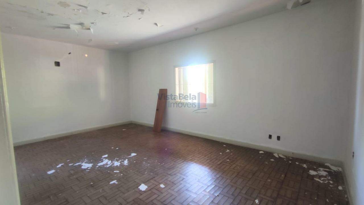 Casa à venda no Centro: 