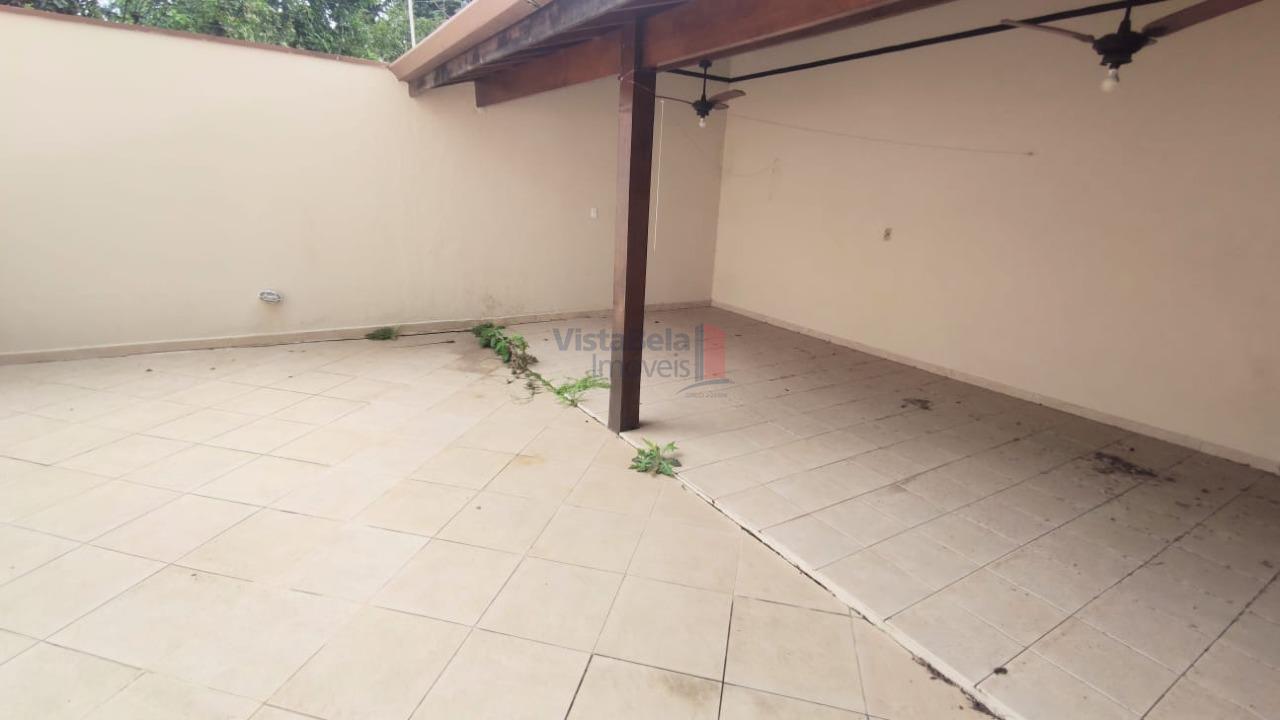 Casa em Condomínio à venda no Quiririm: 