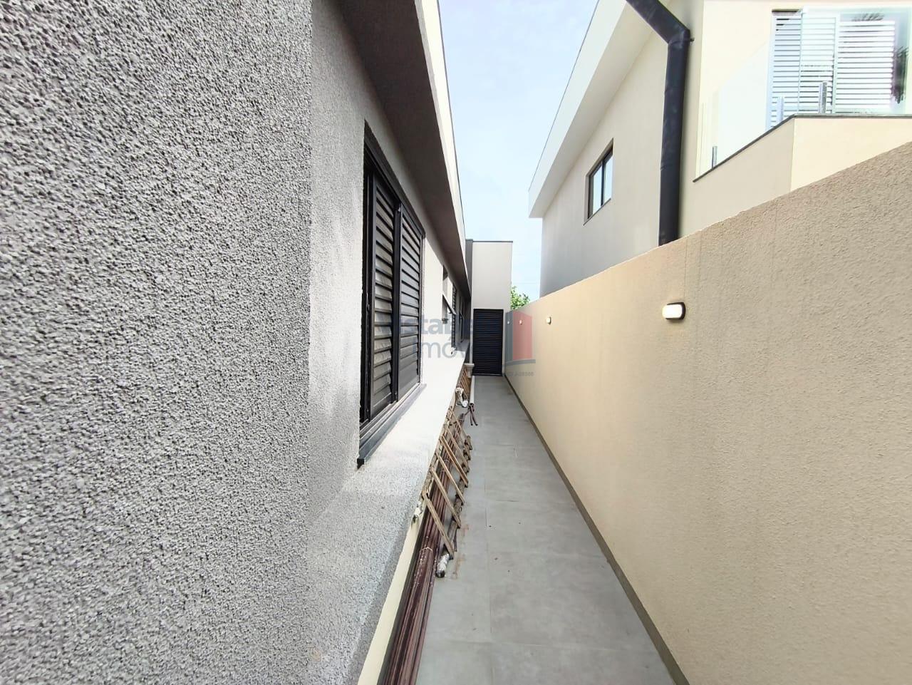 Casa em Condomínio à venda no Loteamento Residencial Fazenda Casa Grande: Acesso Lateral