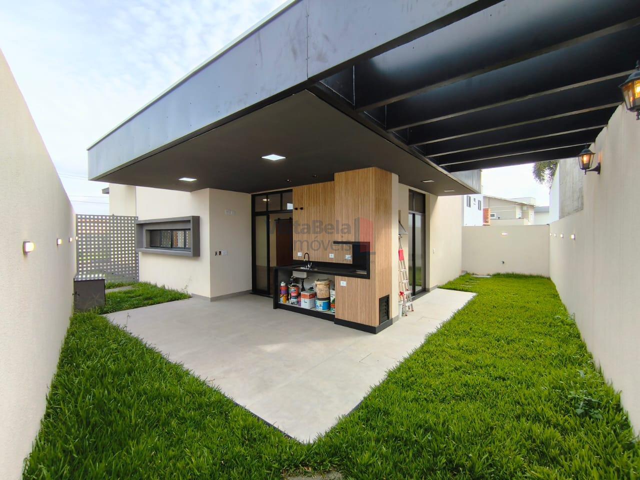 Casa em Condomínio à venda no Loteamento Residencial Fazenda Casa Grande: Quintal Gramado