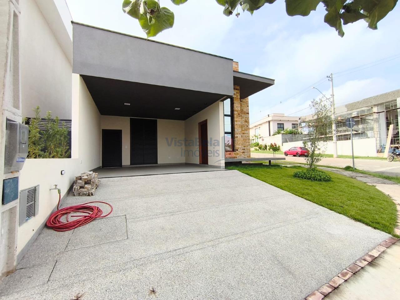 Casa em Condomínio à venda no Loteamento Residencial Fazenda Casa Grande: Garagem