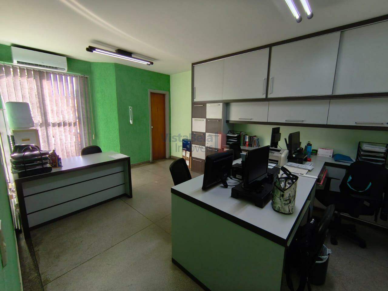 Sala à venda no Centro: 