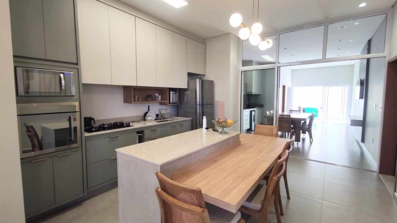 Casa em Condomínio à venda no Parque São Luís: COZINHA