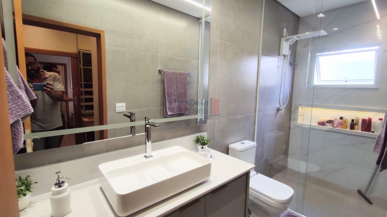 Casa em Condomínio à venda no Parque São Luís: WC SUÍTE MASTER