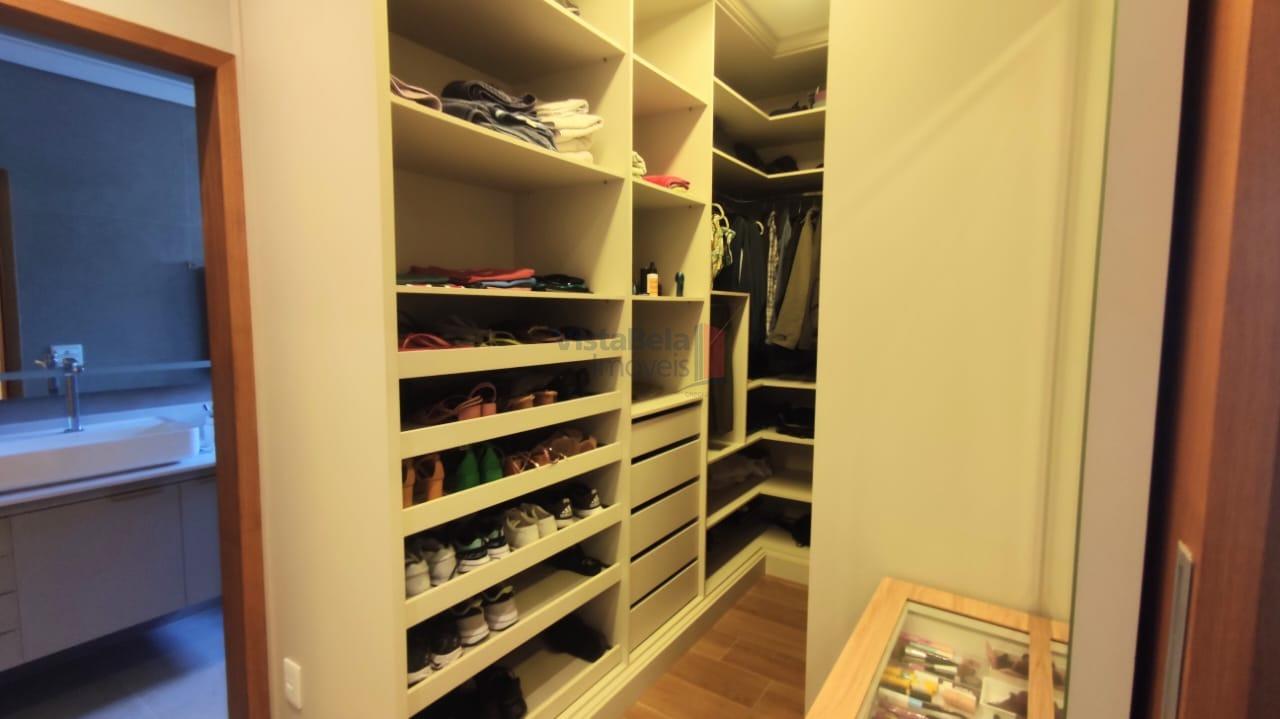 Casa em Condomínio à venda no Parque São Luís: CLOSET SUÍTE MASTER