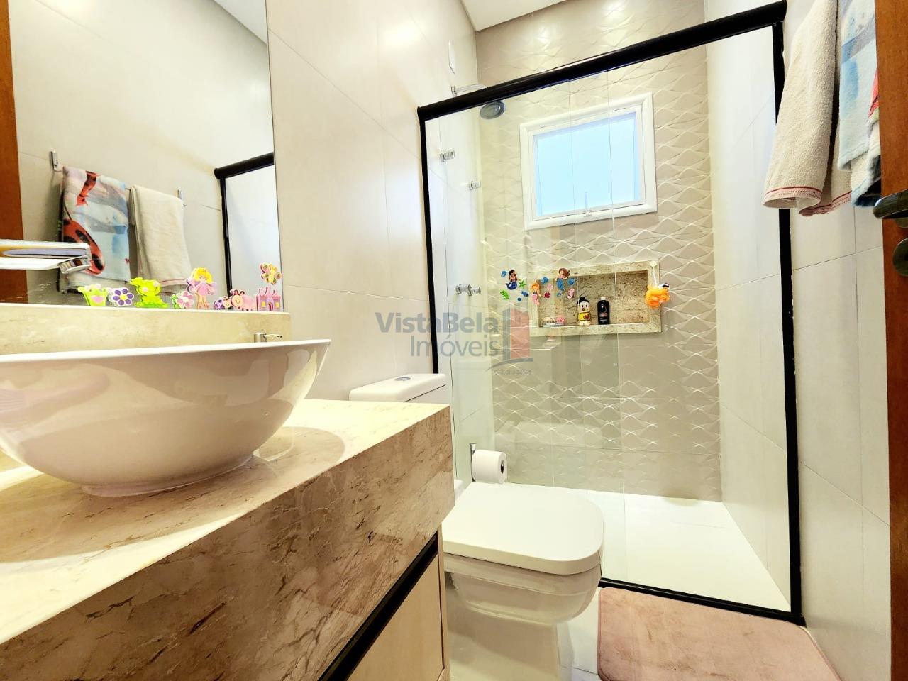 Casa em Condomínio à venda no Piracangaguá: WC 1ª SUÍTE