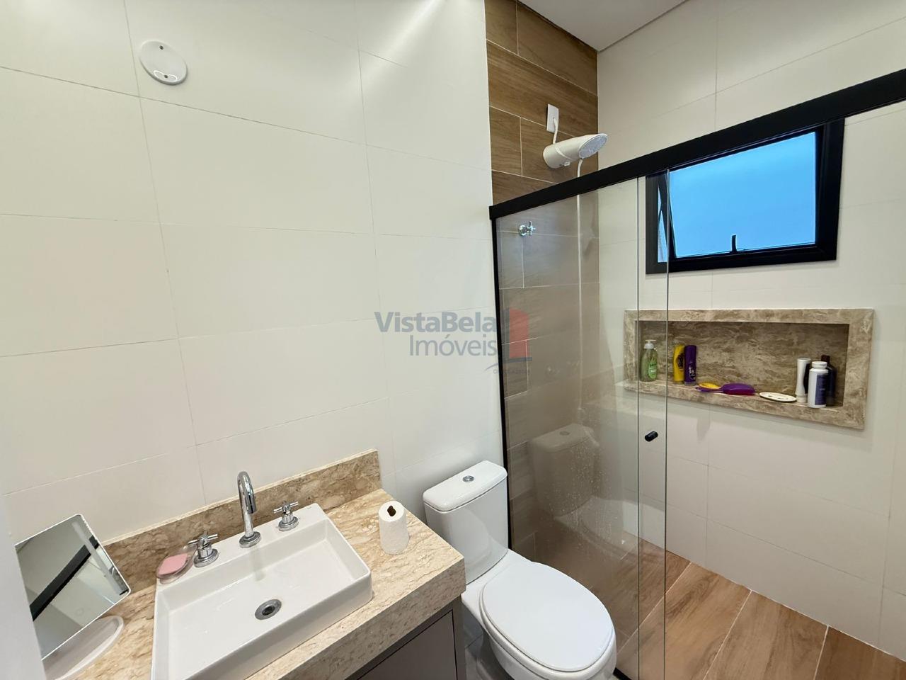 Casa em Condomínio à venda no Piracangaguá: 