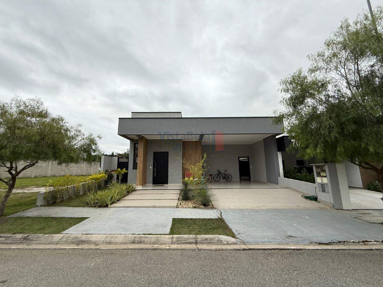 Casa em Condomínio à venda no Piracangaguá: 