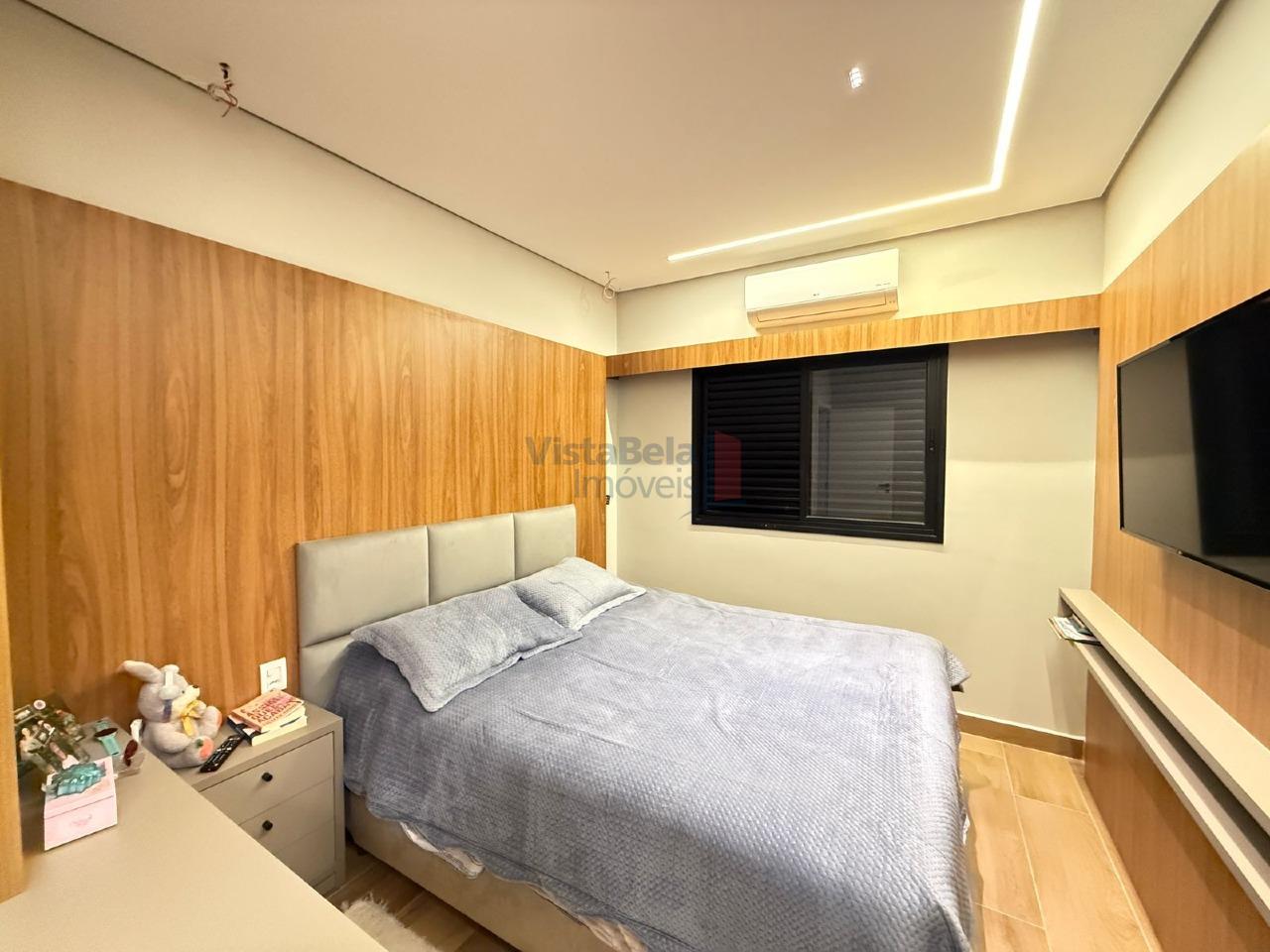 Casa em Condomínio à venda no Piracangaguá: 