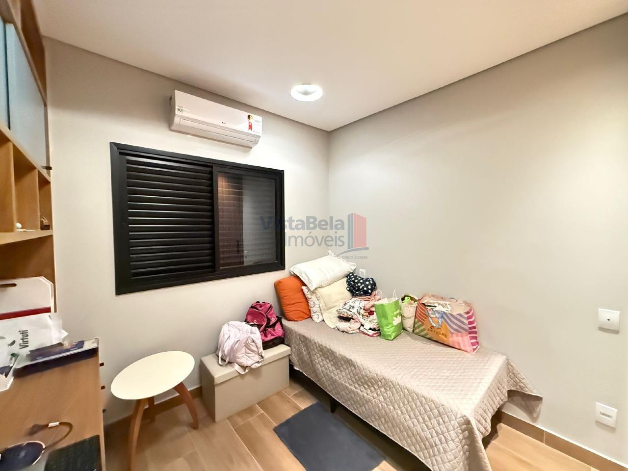 Casa em Condomínio à venda no Piracangaguá: 