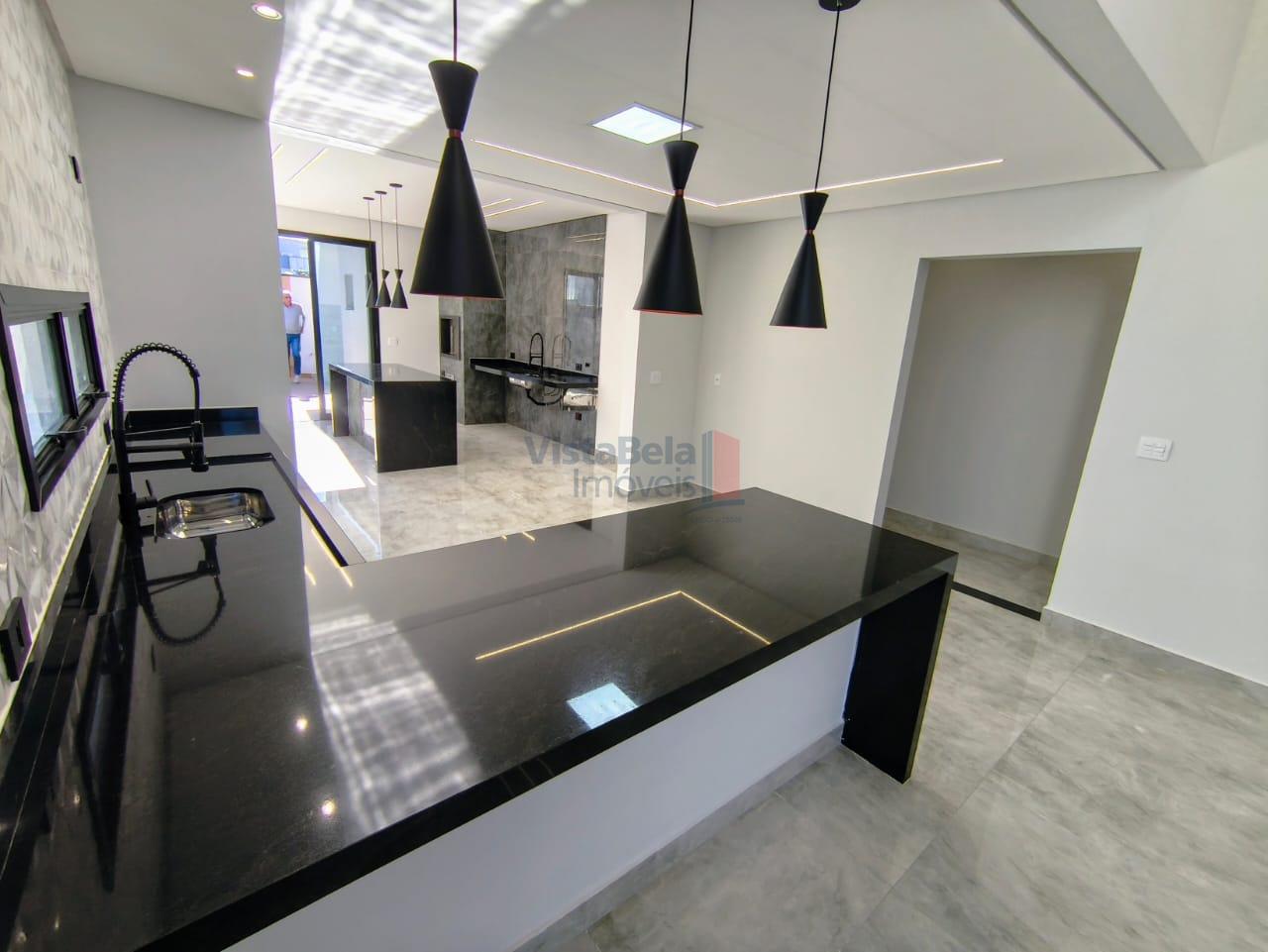 Casa em Condomínio à venda no Piracangaguá: COZINHA