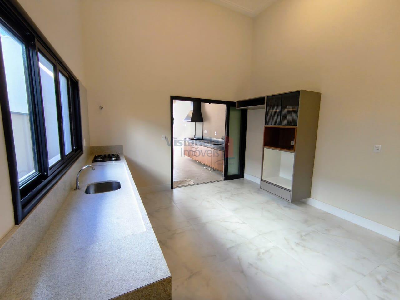 Casa em Condomínio à venda no Piracangaguá: COZINHA