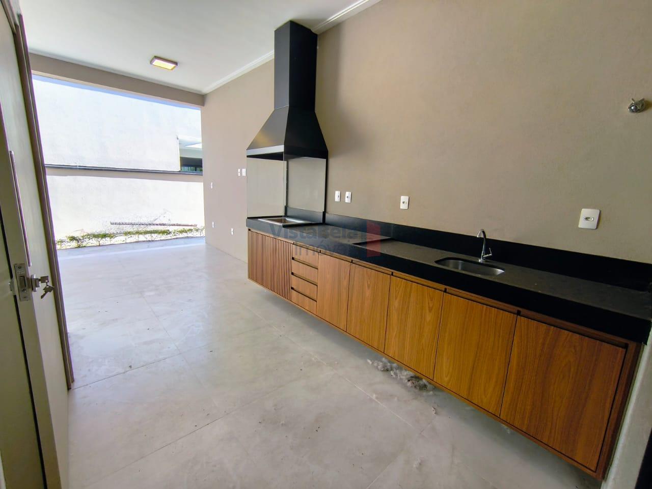 Casa em Condomínio à venda no Piracangaguá: ÁREA GOURMET