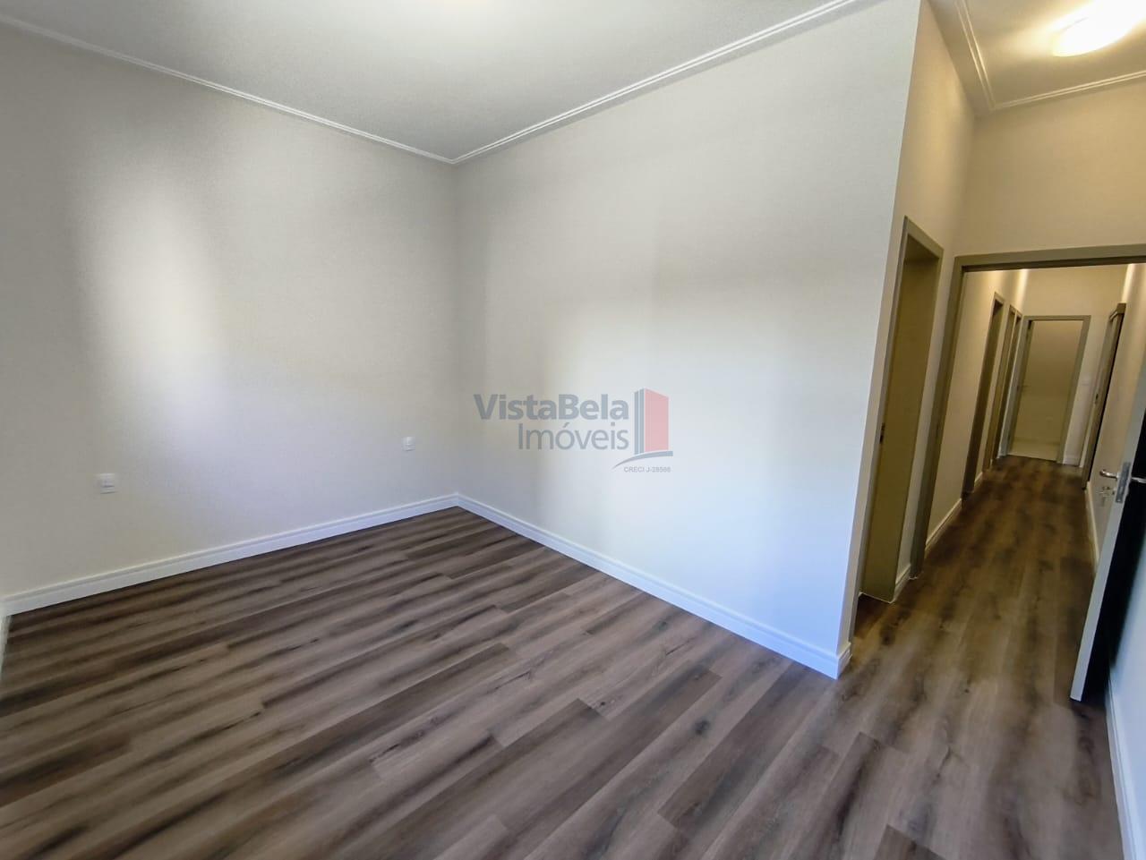 Casa em Condomínio à venda no Piracangaguá: SUÍTE