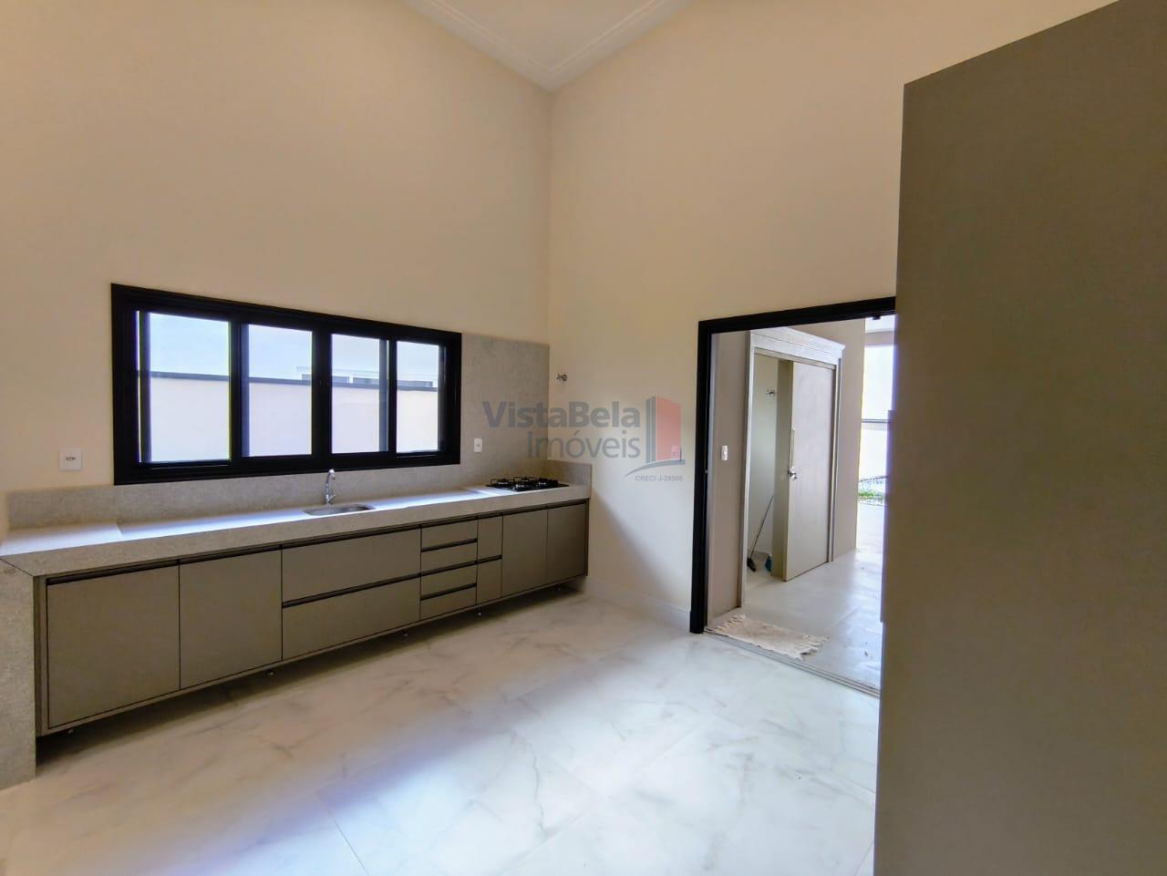 Casa em Condomínio à venda no Piracangaguá: COZINHA