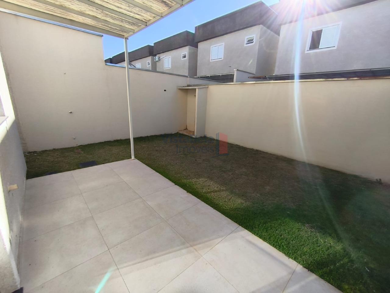 Casa em Condomínio à venda no Piracangaguá II: QUINTAL