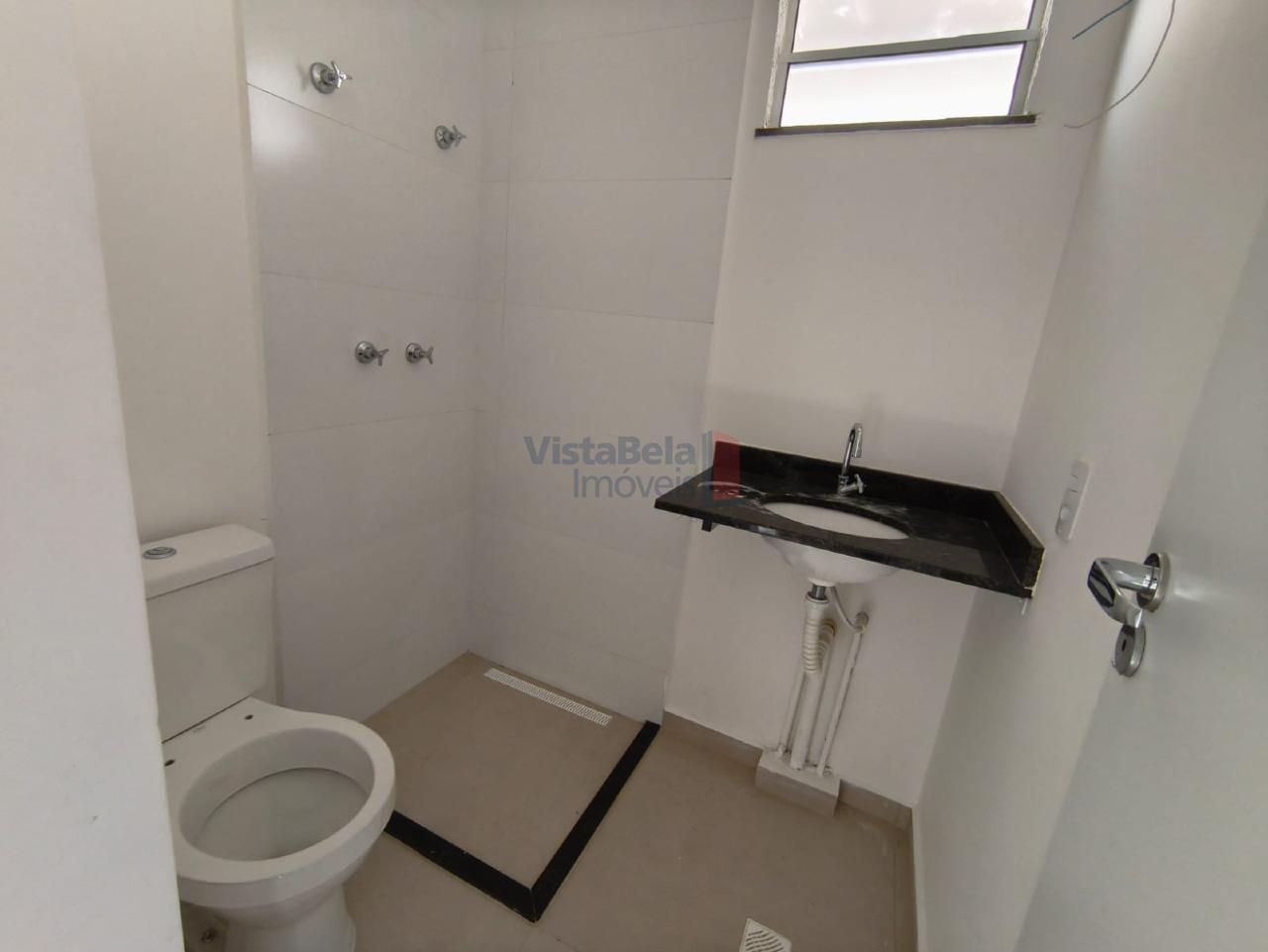 Casa em Condomínio à venda no Piracangaguá II: WC SOCIAL