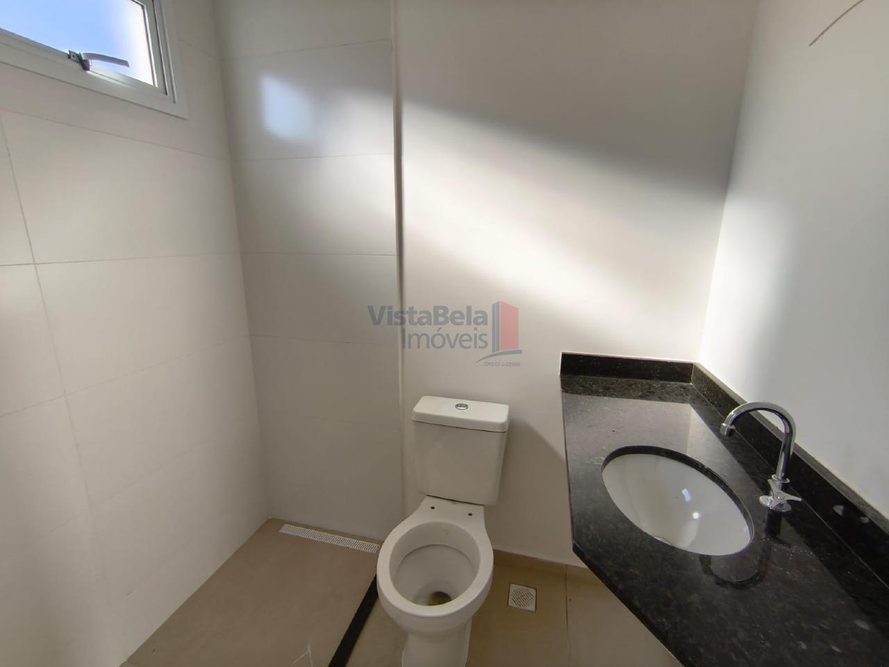 Casa em Condomínio à venda no Piracangaguá II: WC SUÍTE