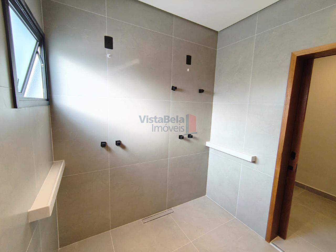 Casa em Condomínio à venda no Loteamento Residencial Pérola do Vale:  WC SUÍTE MASTER
