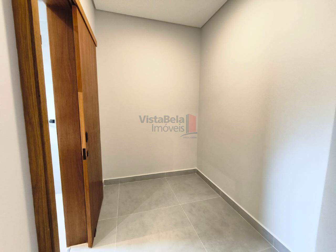 Casa em Condomínio à venda no Loteamento Residencial Pérola do Vale: CLOSET SUÍTE MASTER