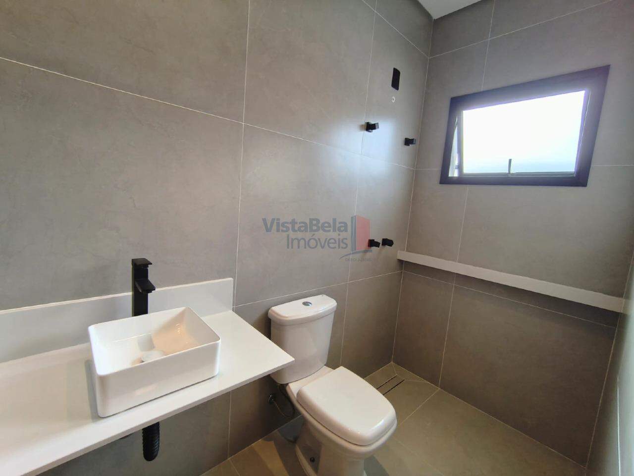 Casa em Condomínio à venda no Loteamento Residencial Pérola do Vale: WC 2ª SUÍTE