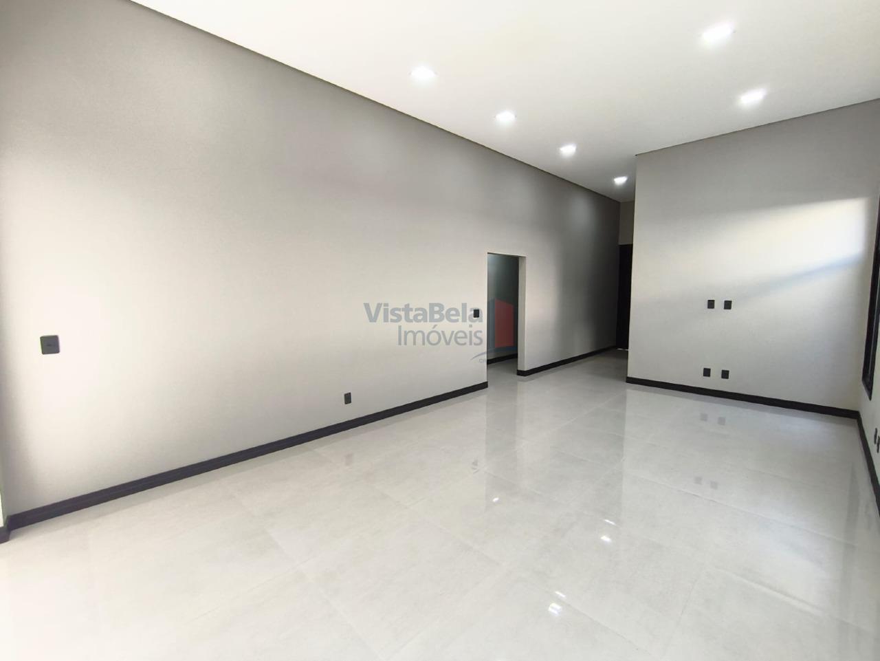 Casa em Condomínio à venda no Piracangaguá: AMPLA SALA 2 AMBIENTES