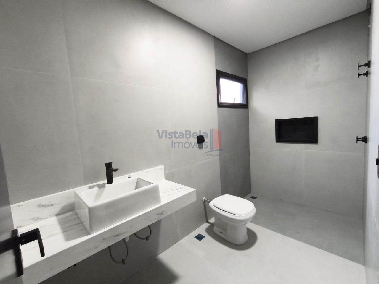 Casa em Condomínio à venda no Piracangaguá: WC SUÍTE