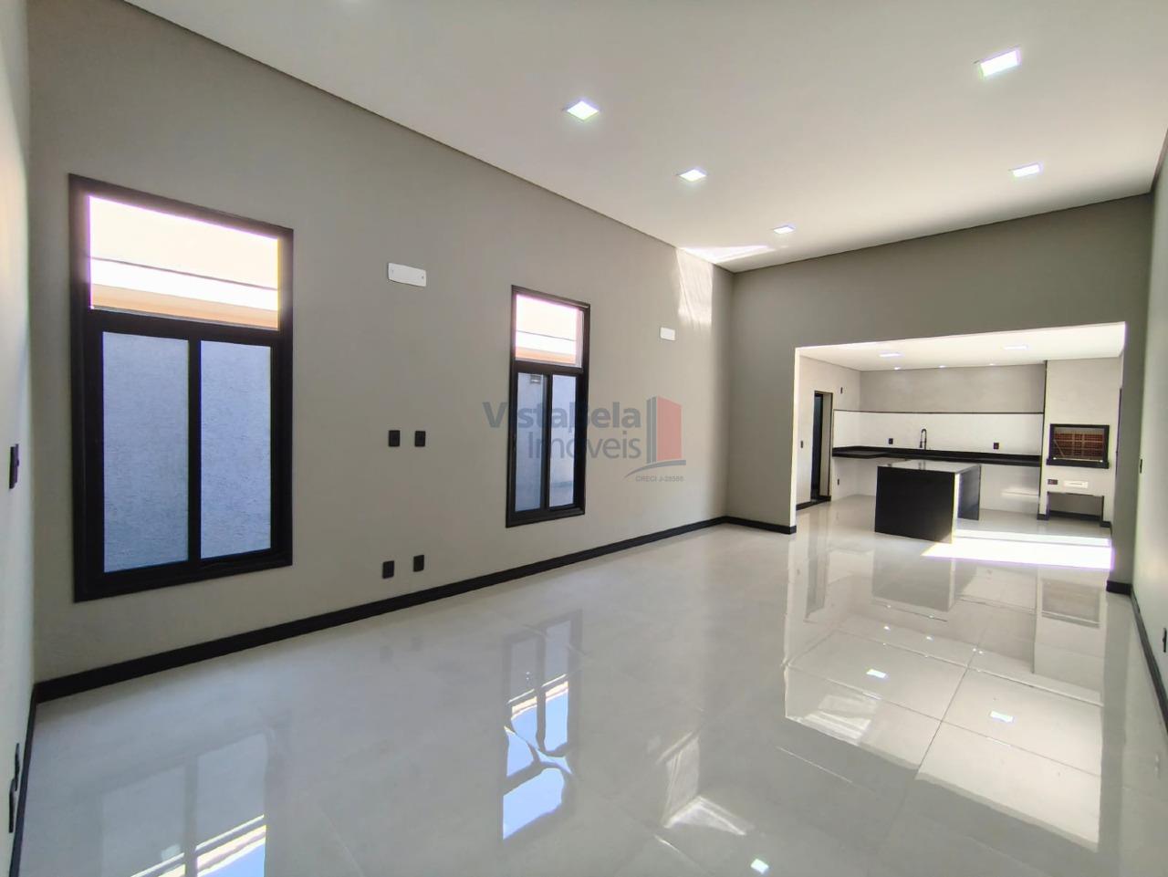 Casa em Condomínio à venda no Piracangaguá: AMPLA SALA 2 AMBIENTES