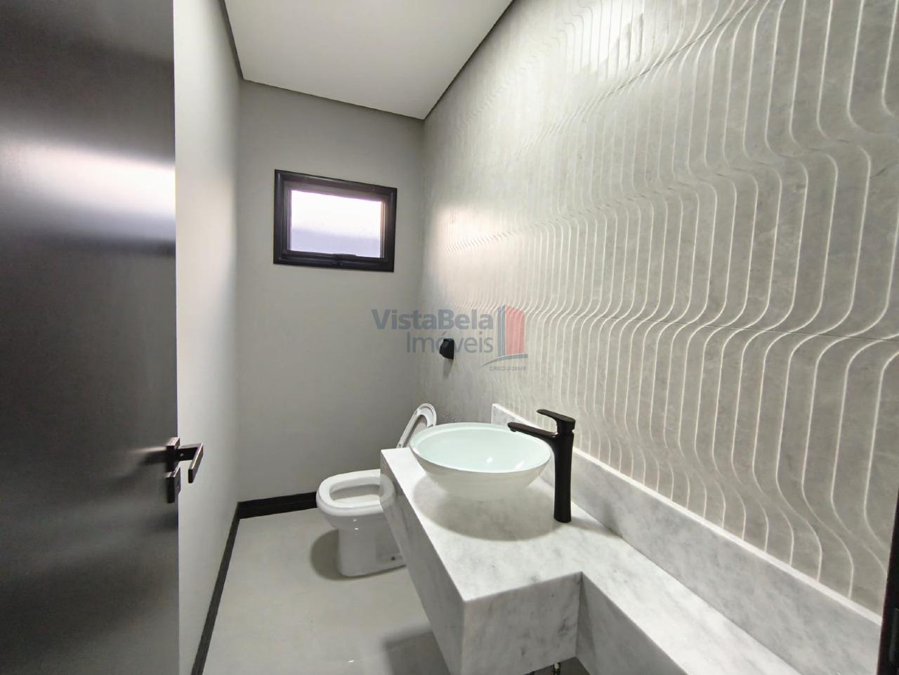 Casa em Condomínio à venda no Piracangaguá: LAVABO