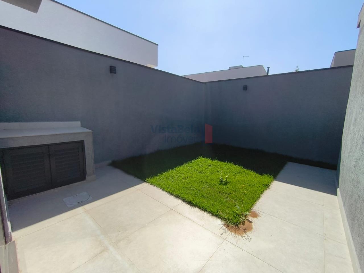 Casa em Condomínio à venda no Piracangaguá: QUINTAL