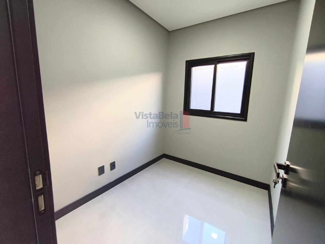 Casa em Condomínio à venda no Piracangaguá: ESCRITÓRIO