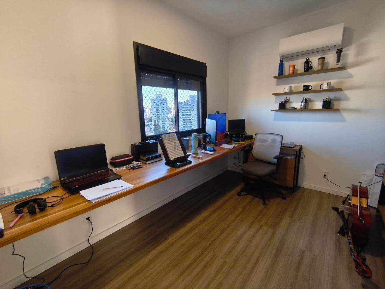 Apartamento à venda no Jardim das Nações: 1° DORMITÓRIO