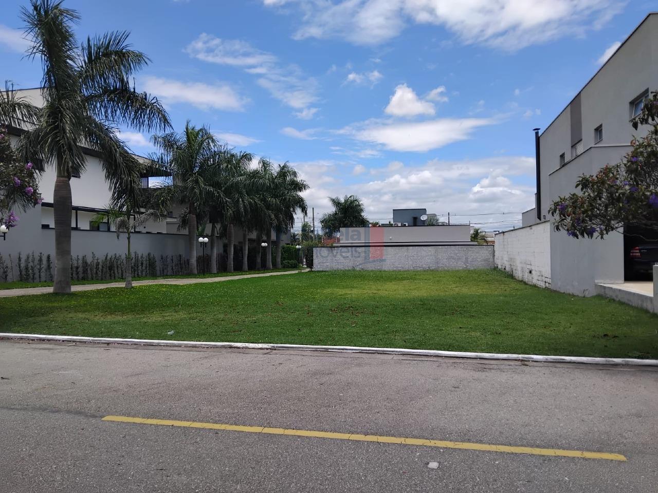 Lote em condomínio à venda no Estiva: 