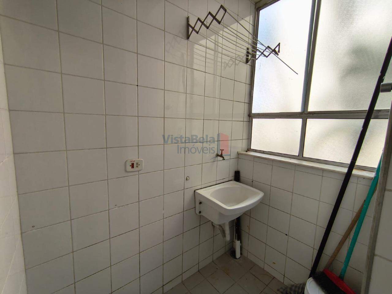 Apartamento para aluguel no Jardim das Nações: ÁREA DE SERVIÇO