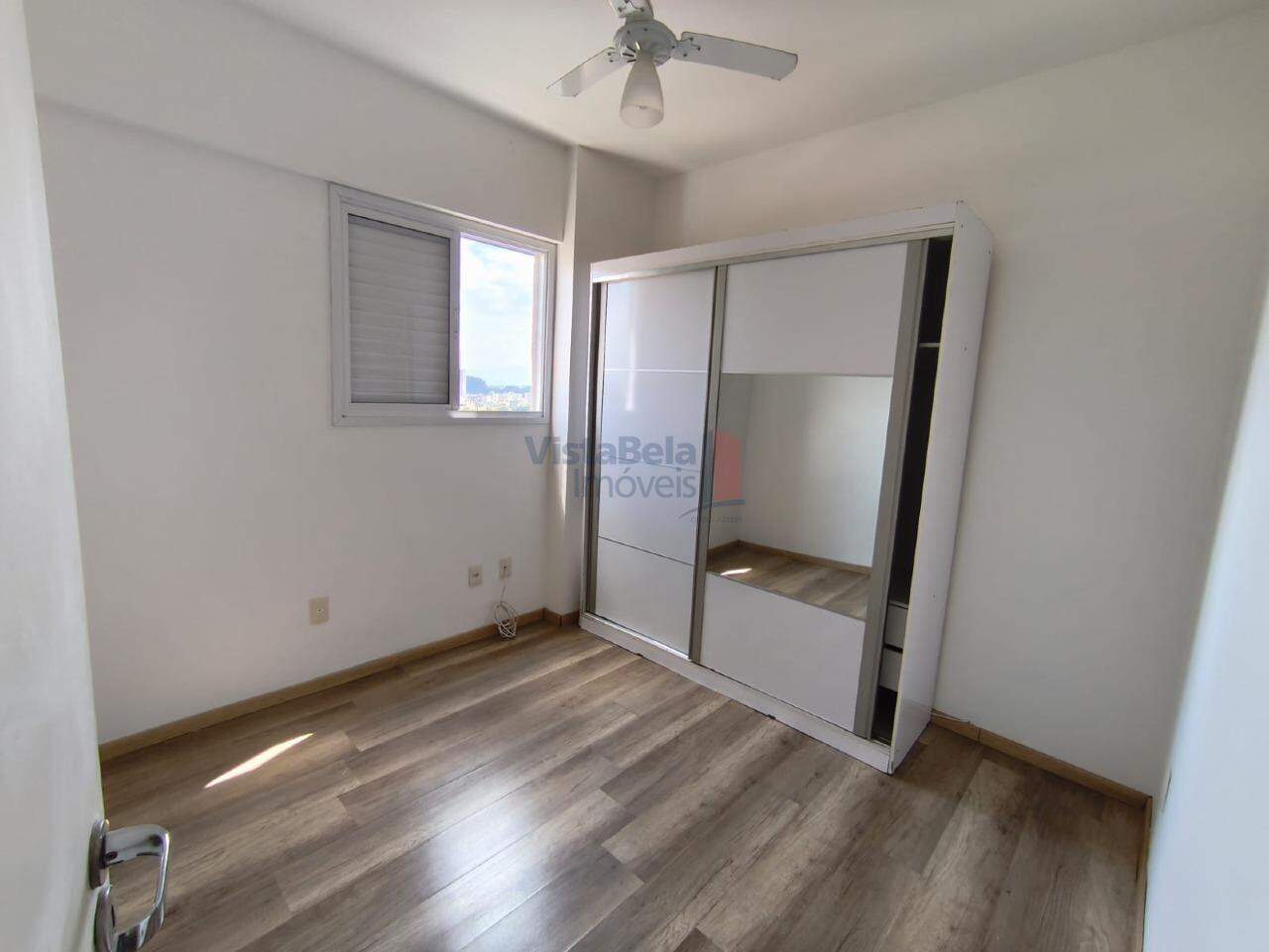 Apartamento para aluguel no Barranco: 1° DORMITÓRIO