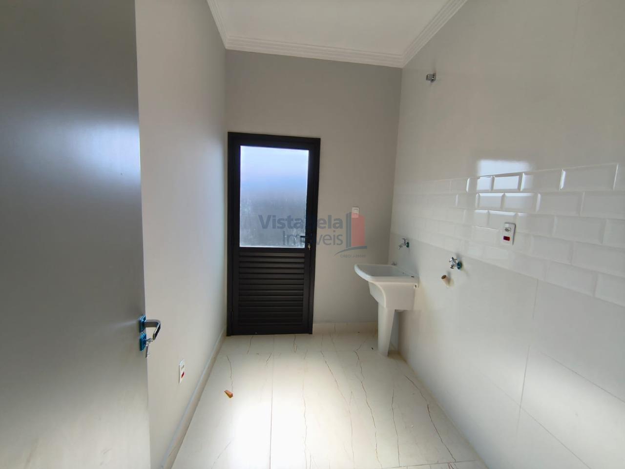 Casa em Condomínio à venda no Monte Belo: ÁREA DE SERVIÇO