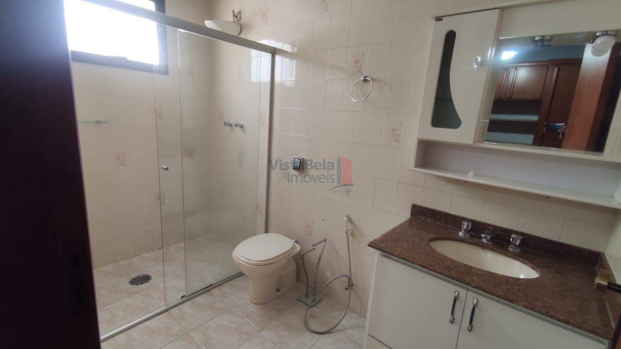 Apartamento para aluguel no Jardim das Nações: 1° banheiro