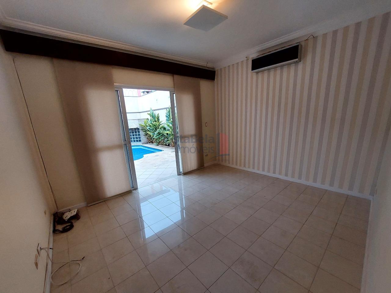 Casa em Condomínio à venda no Loteamento Residencial Campos do Conde III: 