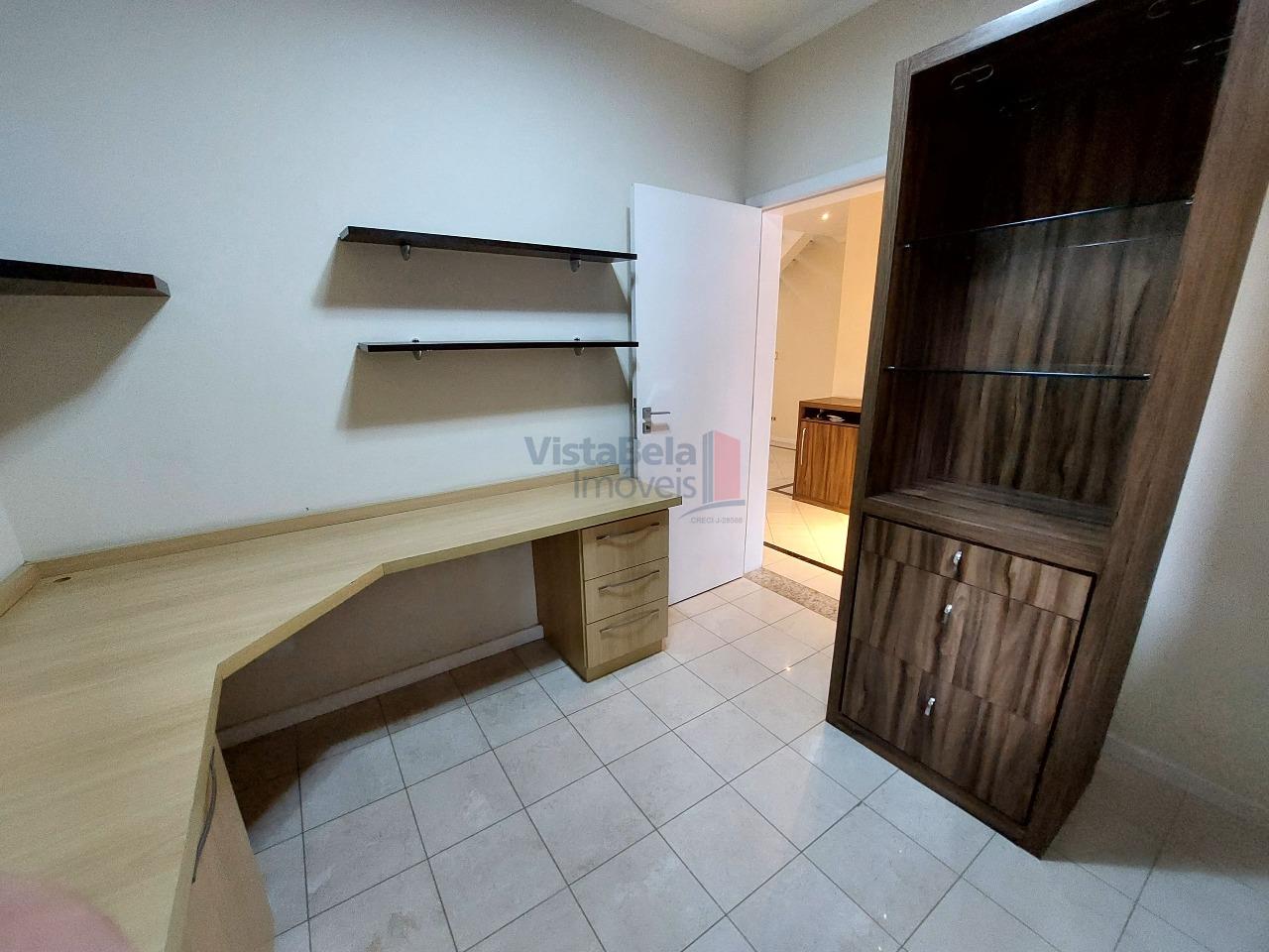 Casa em Condomínio à venda no Loteamento Residencial Campos do Conde III: 