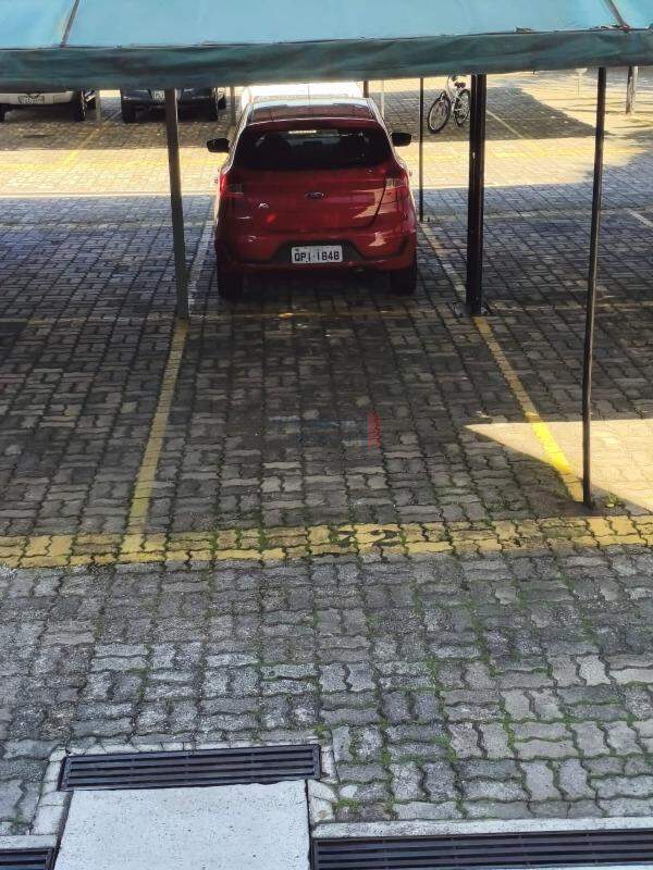 Apartamento para aluguel no AreÃO: VAGA COBERTA