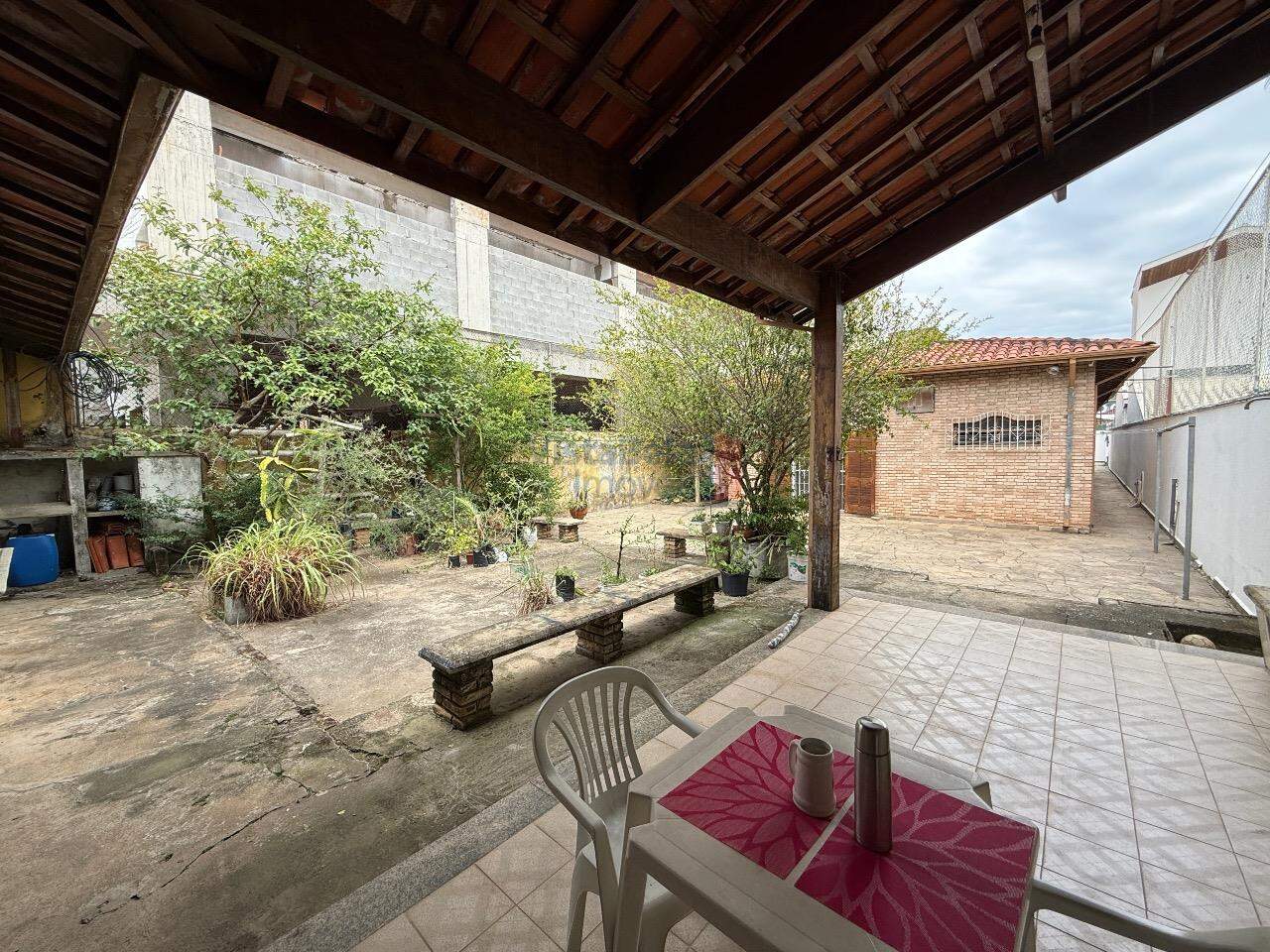 Casa à venda no Jardim das Nações: