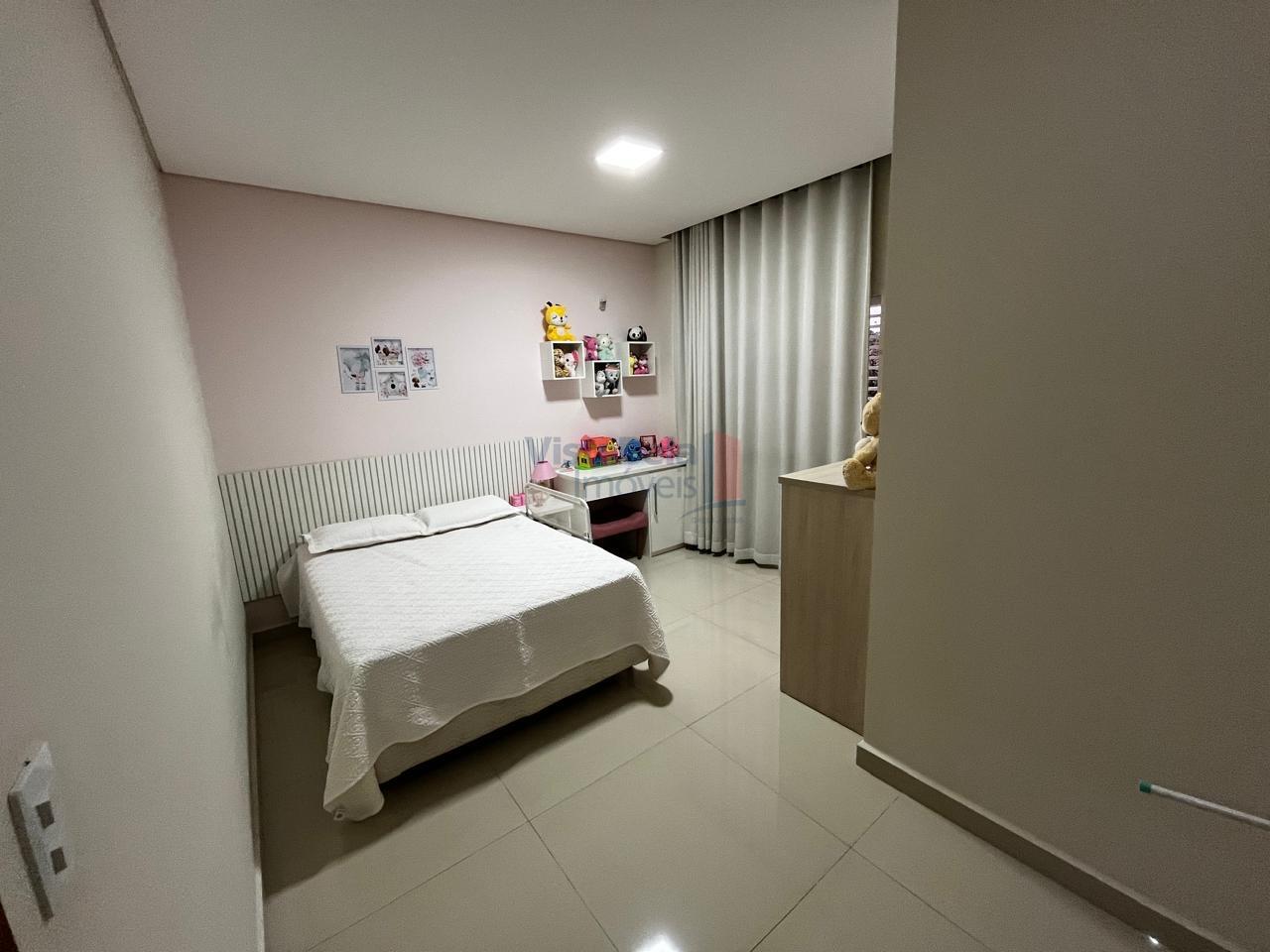 Casa em Condomínio à venda no AreÃO: 1° DORMITÓRIO