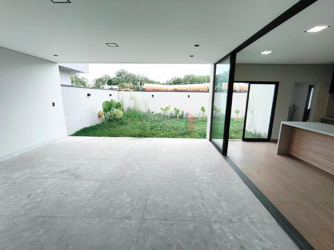 Casa em Condomínio à venda no Jardim dos Estados: QUINTAL