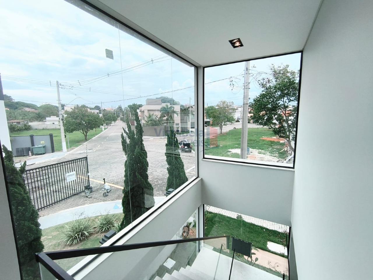 Casa em Condomínio à venda no Jardim dos Estados: VISTA ESCADA